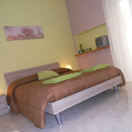 Giulia S House Alojamento de Acomodação e Pequeno-almoço Salerno