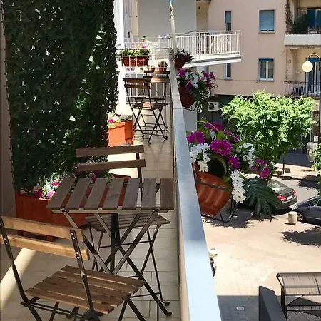 Giulia S House Alojamento de Acomodação e Pequeno-almoço Salerno